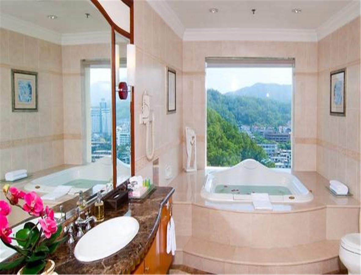 Zhuhai 2000 Years Hotel Exterior photo